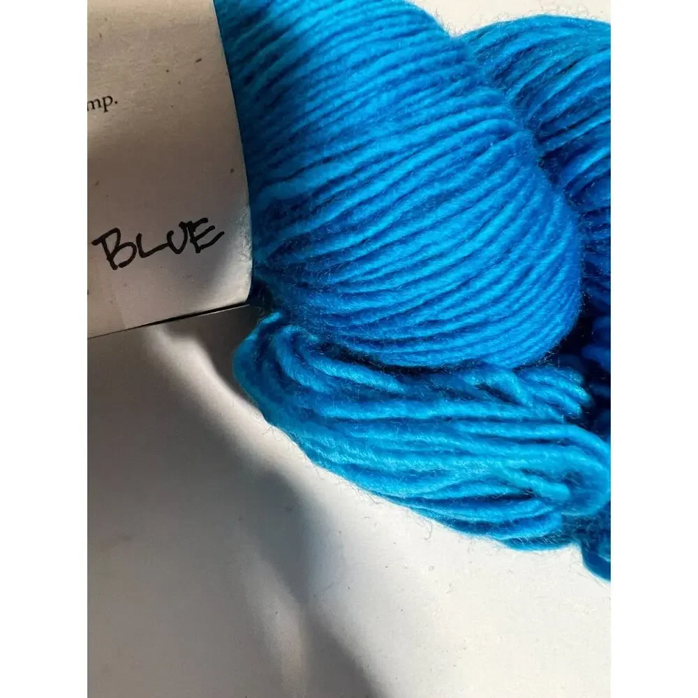 Mrs. Crosby Loves to Play Satchel Yarn Lot 2 Merino Wool Fingering Cream Blue
